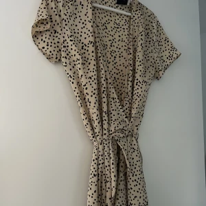 Neo Noir klänning  - Jättesöt sommarklänning 💖