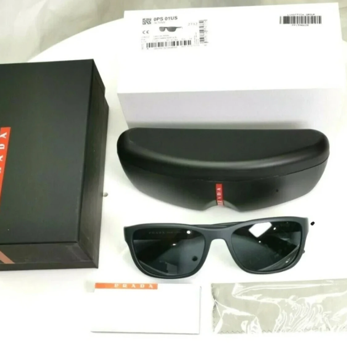 Prada Solglasögon  - 91