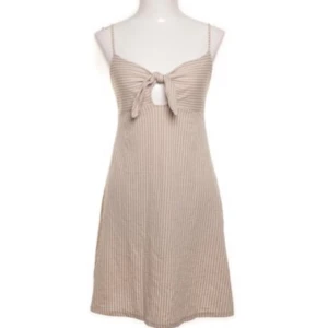 Ginatricot klänning!  - Randig klänning från ginatricot! Perfekt skick! 🤍🫶🏼