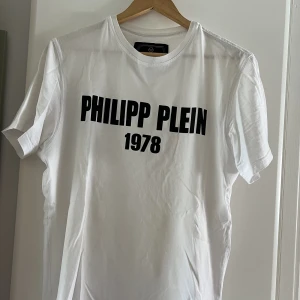 Philipp Plein äkta t-shirt - Philipp Plein äkta t-shirt  Storlek M Mycket bra skick