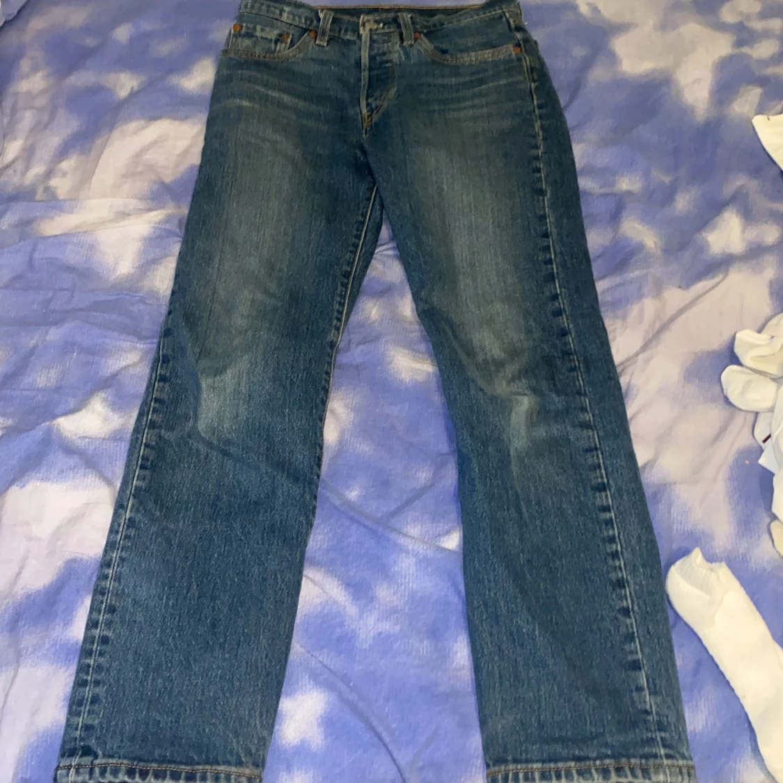Säljer levi’s jeans 700kr köpta för 1300 - 90