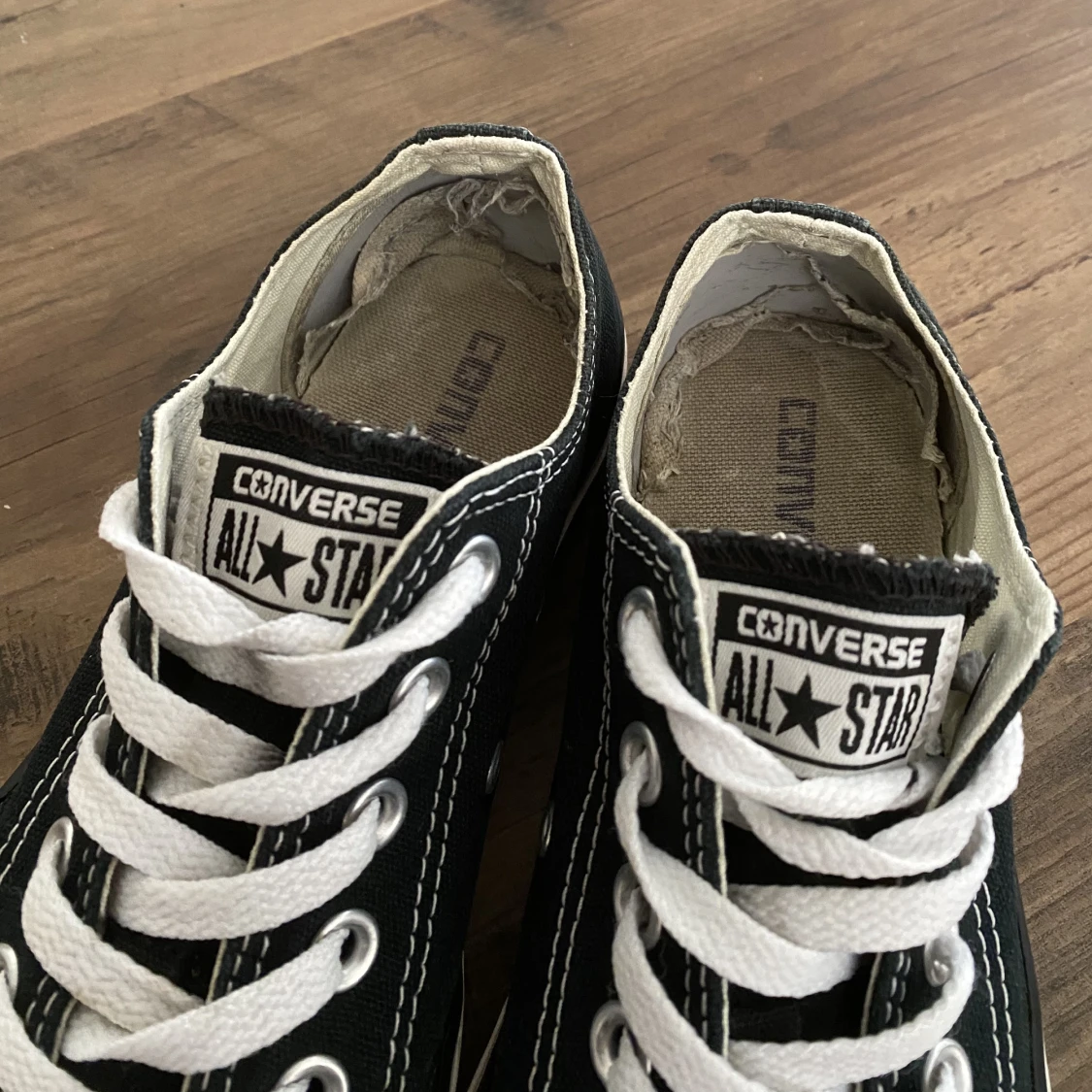 Svarta låga converse - 91