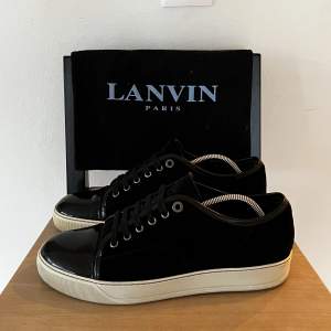 Riktigt schyssta lanvin skor i bra skick. Box och dustbag ingår! Vid fler frågor eller funderingar kom PM!