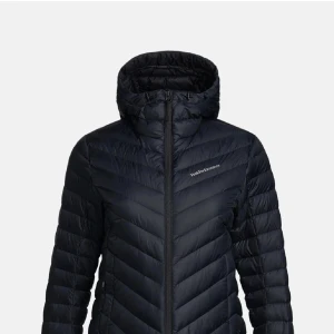 Peak Performance - Säljer min jacka från Peak Performance❤️skickar egna bilder vid önskemål