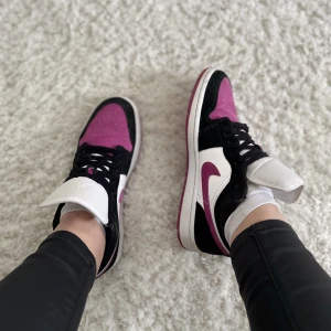 Jordans sneakers - I väldigt fint skick, strl 37,5. 