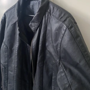 Skinnjacka - Jättefint skick, oversized