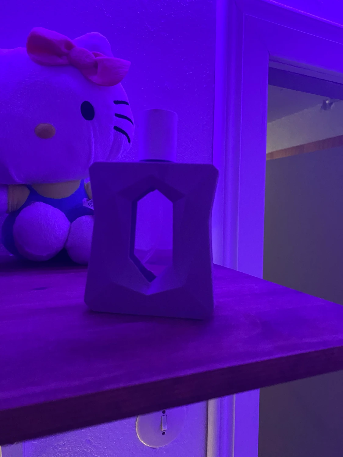 Ariana grande parfym god is a woman