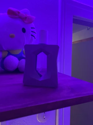 Ariana grande parfym god is a woman - En ariana grande god is a woman parfym endast testat så basically helt ny, nypris 779. Kontakta för bilder eller köp kan bara ta betalt via Swish 🫶🏻