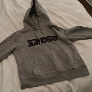 Sandro Hoodie - Snygg fin hoodie från Sandro Paris 