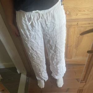 Linnebyxor - Använda men fina