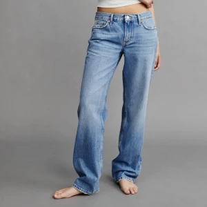 Low waist jeans  - Low waist jeans från Gina sparsamt använda i storlek 42 🙌🏻💕 passar storlek 40 också