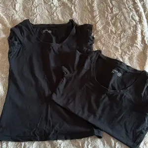 2st svarta t-shorts från Lindex. 