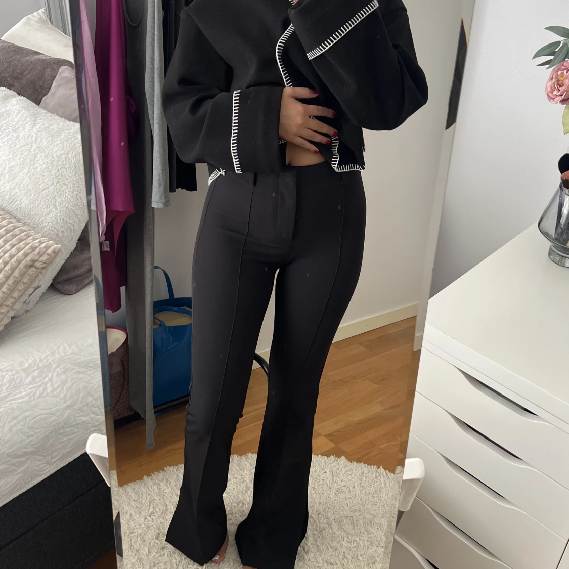 Svarta kostymbyxor  - 90