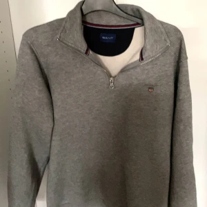 Gant halfzip - Gant halfzip knappt använd den har inga skador eller fläckar så den exakt som ny😊|ny pris 1100|