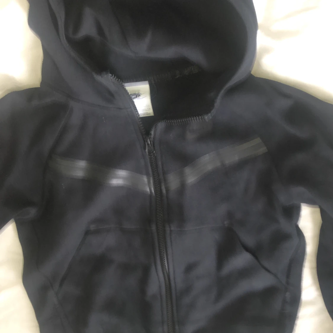 Nike tech kofta 800kr