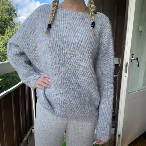 Mango stickad  - Jättefin stickad från mango🤍 storlek xs/s 