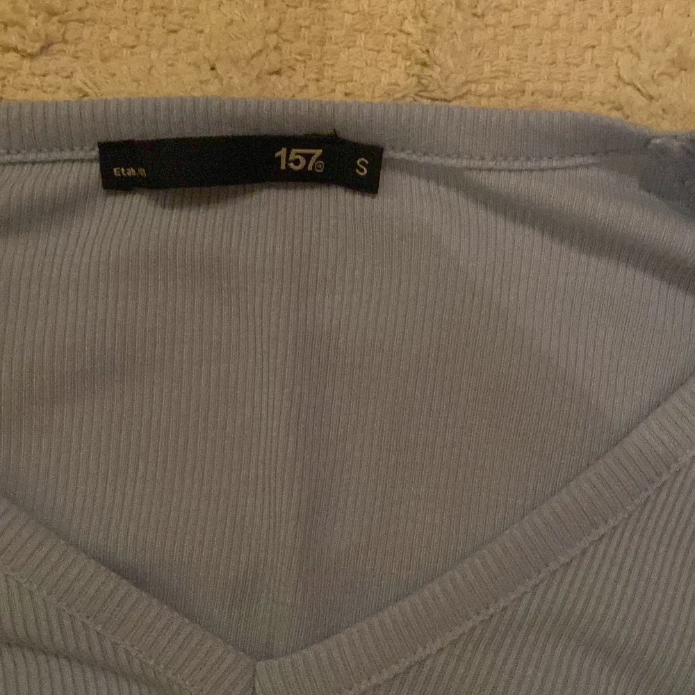 Säjder denna långärmad ljusblåa tröja från lager 157❤️. Tröjor & Koftor.