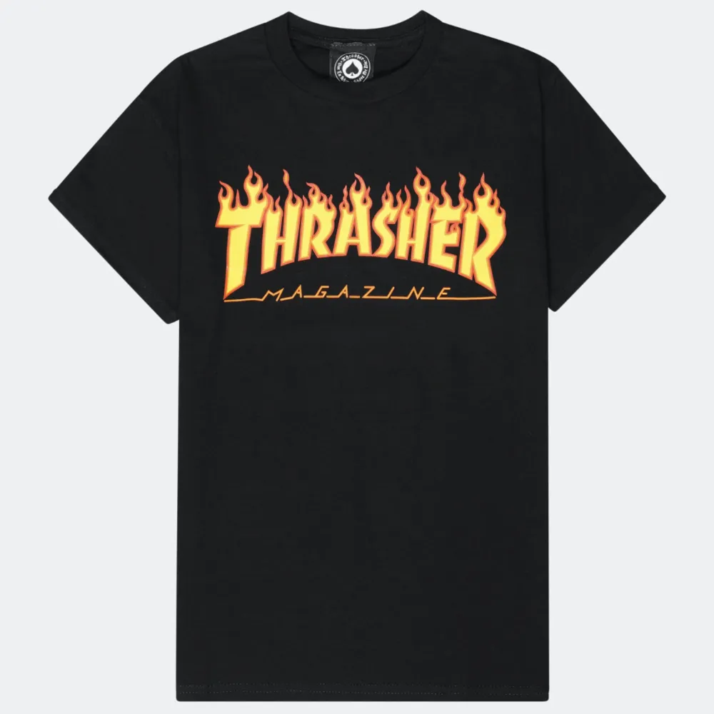 Thrasher t-shirt i storlek small, nypris 499kr🦋 hör av er vid minsta intresse eller fundering 🥰. T-shirts.