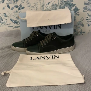 Lanvin  - 7,5/10 skick 2 dustbags snöre och låda ingår Uk 8 som är 42/43, pris går att diskuteras