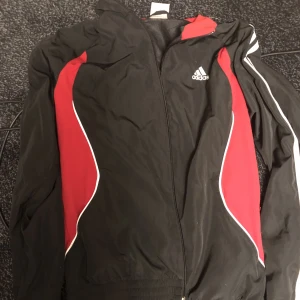 Adidas jacka - Bra skick