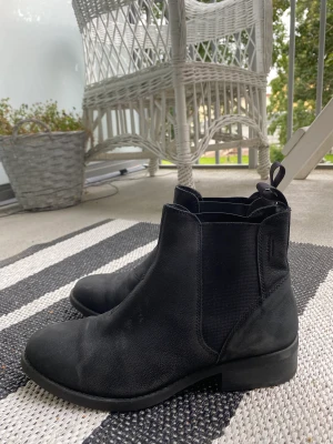 Boots från vagabond - Sparsamt använda läderboots från vagabond i storlek 38