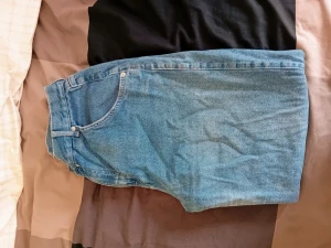 Pull&Bear Jeans - Pull&Bear jeans i storlek 42