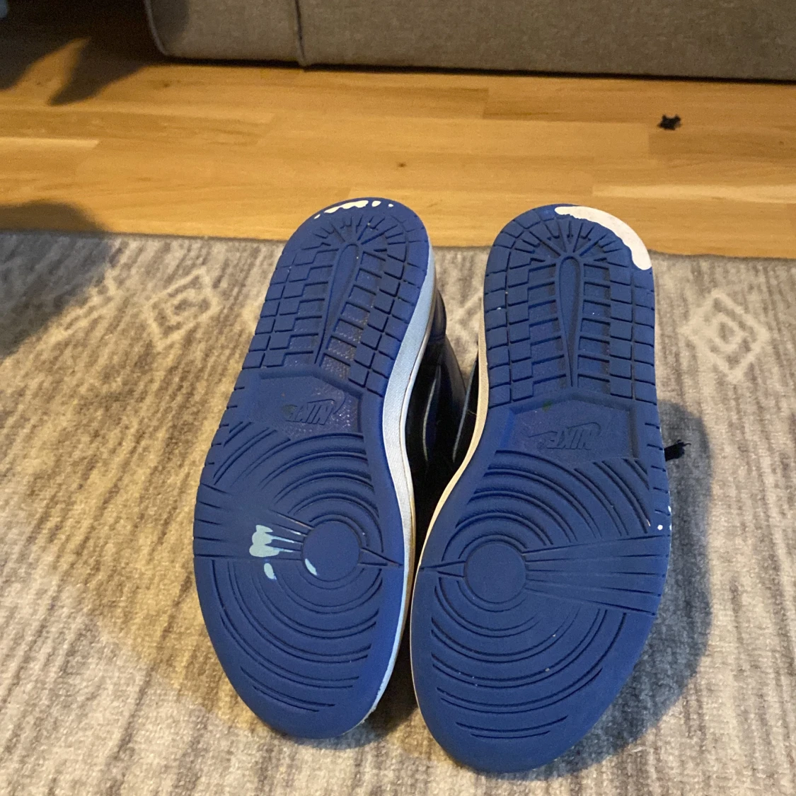 Jordan 1 mids royal blue - 91