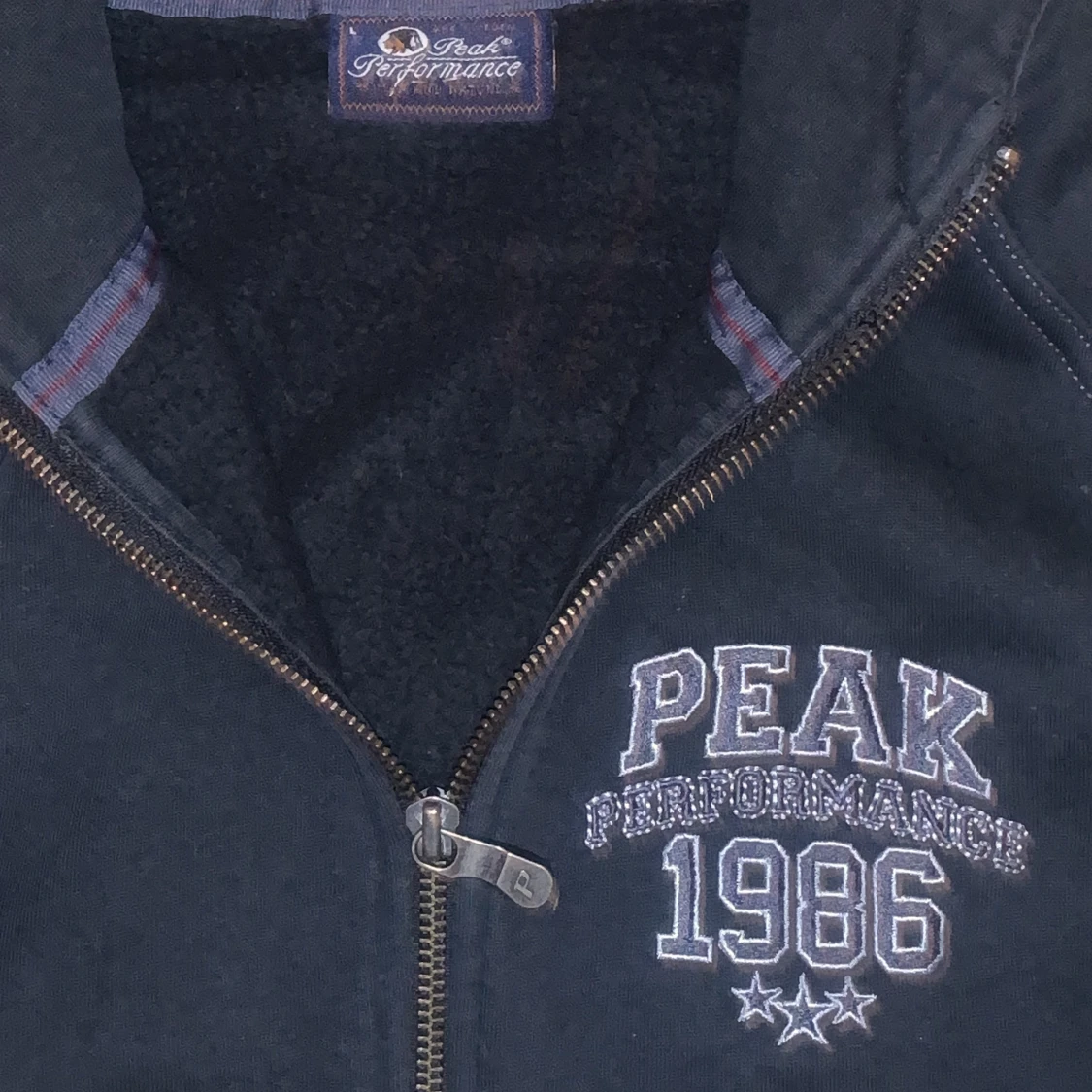 Peak performance hoodie  - 90