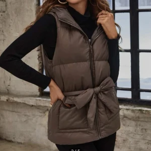 Väst - Brun väst med skärp