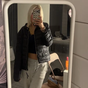 jacka från kapphal  - säljer den här jackan från kapphal! storlek 36/38