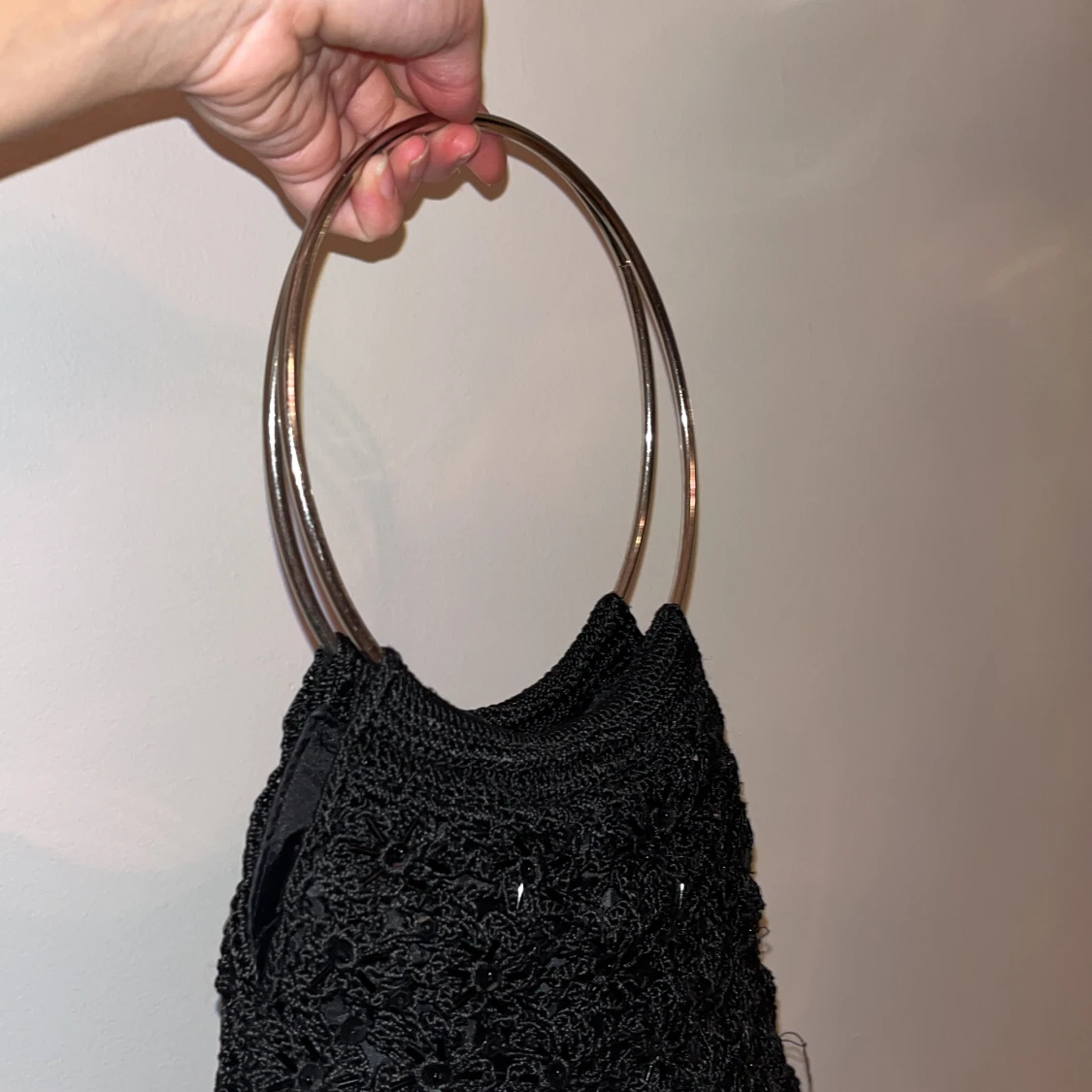 Virkad väska med paljetter - 90