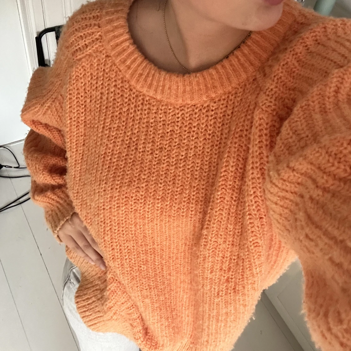 Orange stickad tröja!!