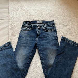 Ltb jeans  - Super söta Ltb jeans som har storlek 25 i waist och 30 i lenght💕De är mid waist