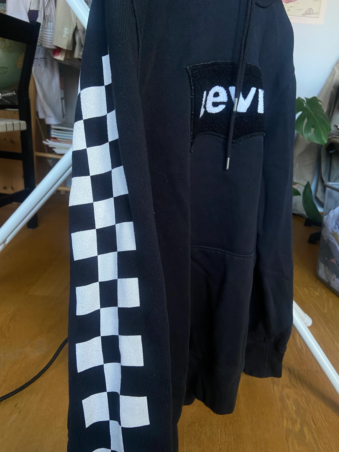 Levis hoodie M - 90