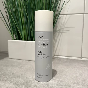 Värmeskydd Indy beauty - Oöppnat värmeskydd till håret från Indy beauty. Säljer då jag redan har ett 🤗