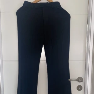 Kostymbyxor Bershka - Kostymbyxor XS/S 