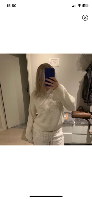 Stickad tröja  - Grå stickad tröja som tyvärr inte kommer till andvändning💕, kontakta mig vid intresse😊
