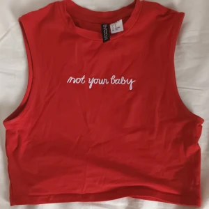 Crop top till sommaren - Knappt använd crop top.