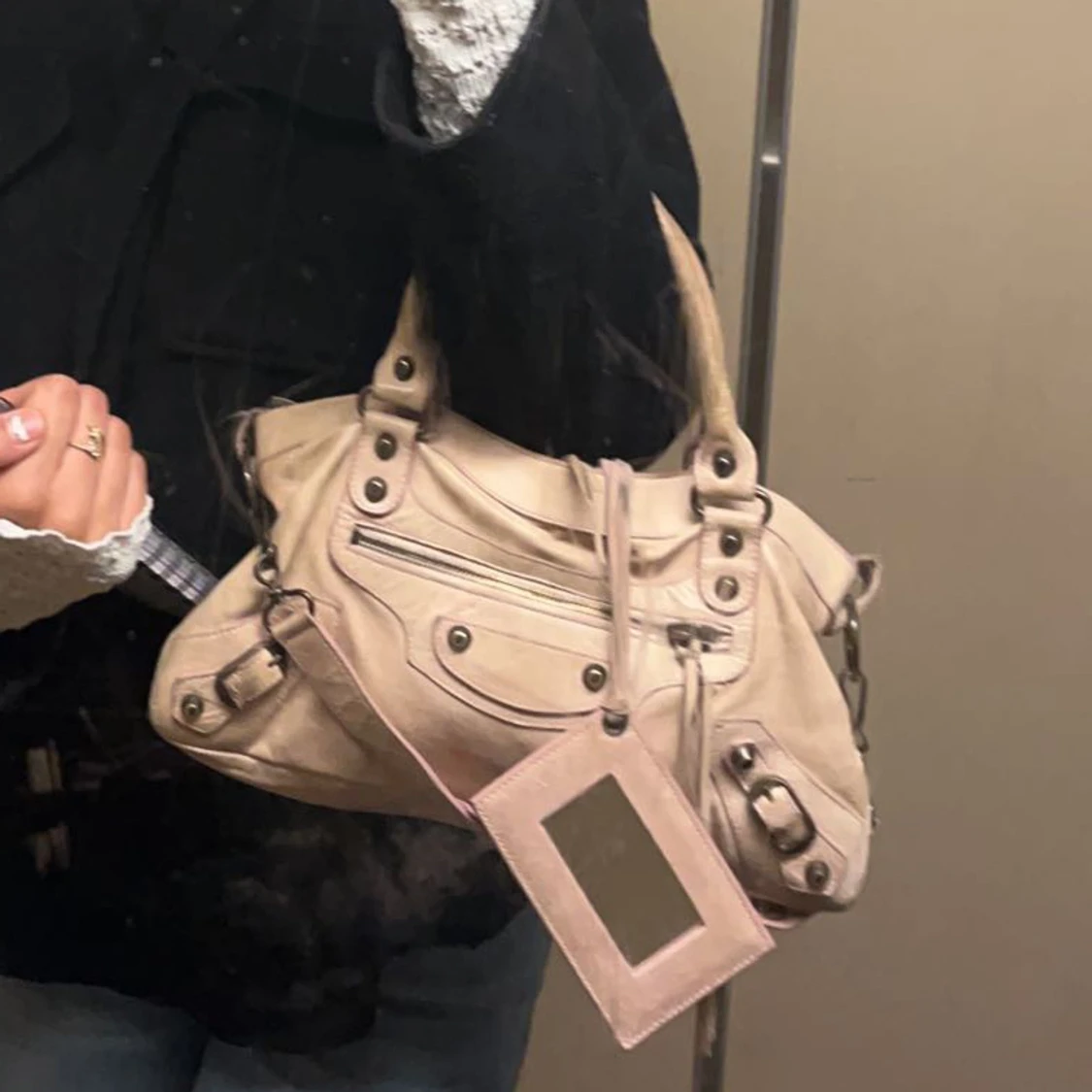 Balenciaga väska - 90