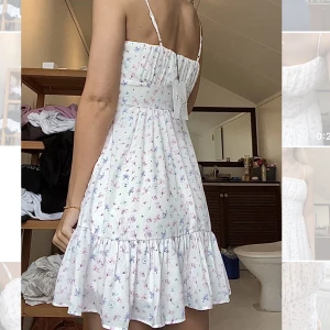 Midsommar klänning - Supersöt midsommarklänning från na-kd med prislappen kvar i strl XS! Jag är 171 cm lång🤍 köpt förra året så finns inte kvar 🤍korsett detaljer!!! Nypris är runt 500 kr!