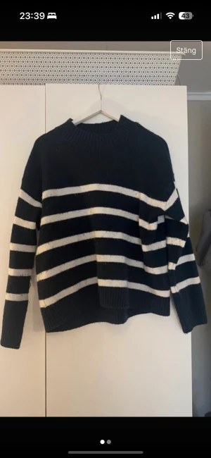 Randig stickad - Randig stickad från Hm🍁❤️‍🔥