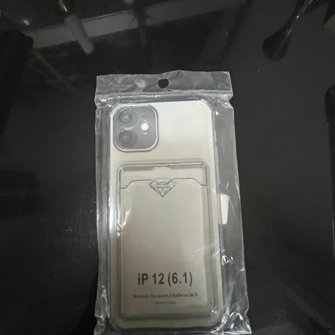 Mobilskal med korthållare 