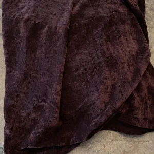 Säng kappa  - Plommon lila helt ny Sängkappa passar dubbel säng 180x200 