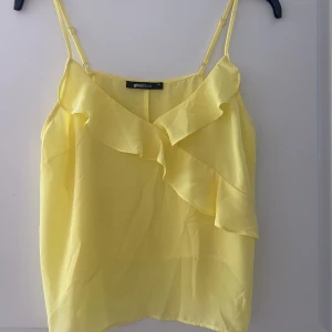 Linne - Linne i mycket tunt material i mycket gott skick 