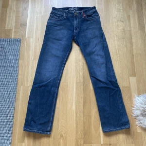 Robins Jeans - Jeans från Robin’s Jeans. Fråga gärna om du vill se mera bilder eller har några frågor :)