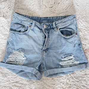 Mom jeans shorts  - -