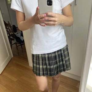 Kjol❤️ - Söt kjol❤️ aldrig använd 