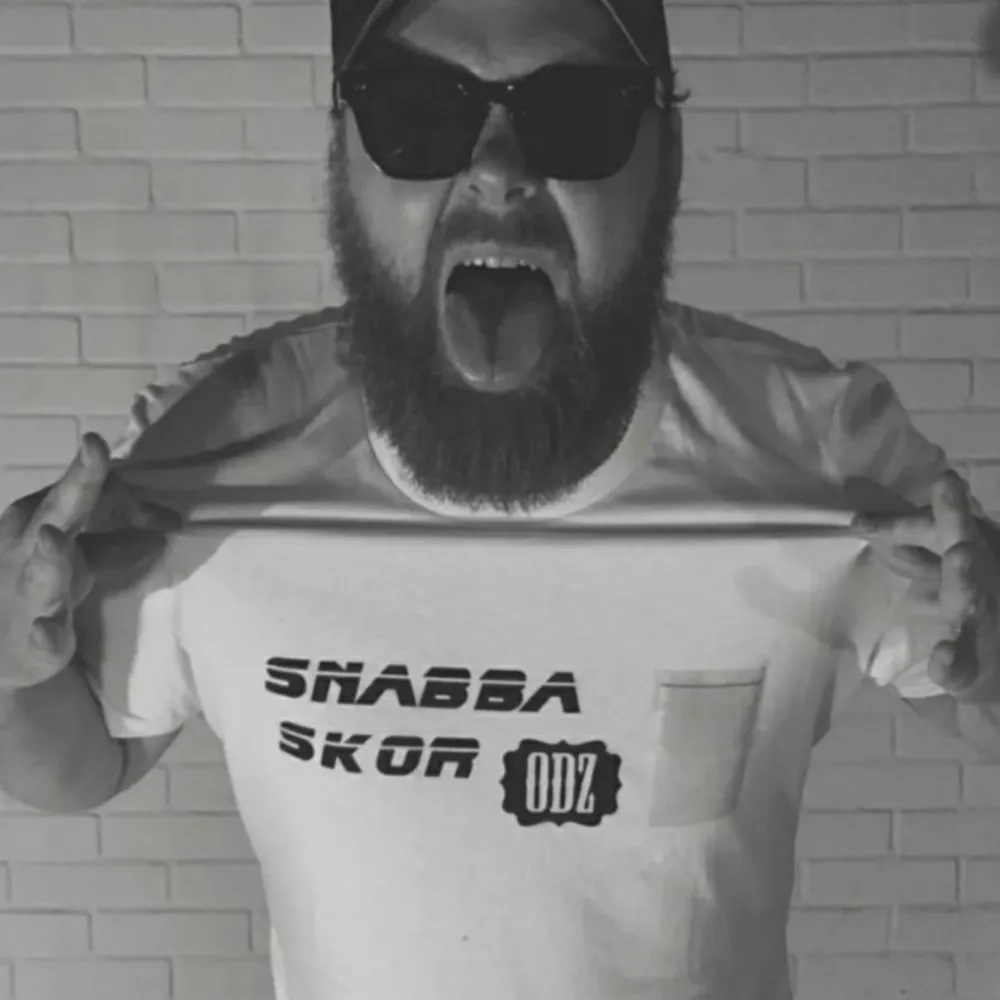 Storlek XL. Använd enstaka gånger, väldigt fint skick!    Vid frågor eller bud HMU❤️. T-shirts.