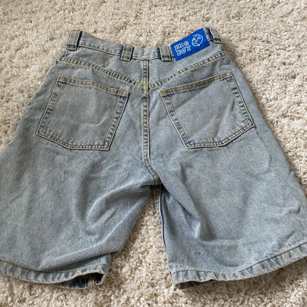 Ett par bigboy jorts nästan oanvända . Shorts.