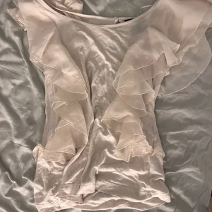 Topp h&m - Topp/tröja från h&m. Säljer då den är för stor. Aldrig använd, storlek M